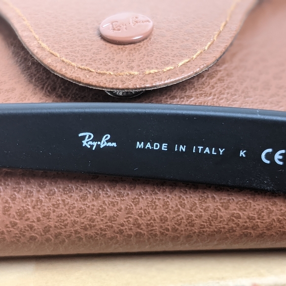 Ray-Ban Black RB2132 New Wayfarer - Picture 2 of 7